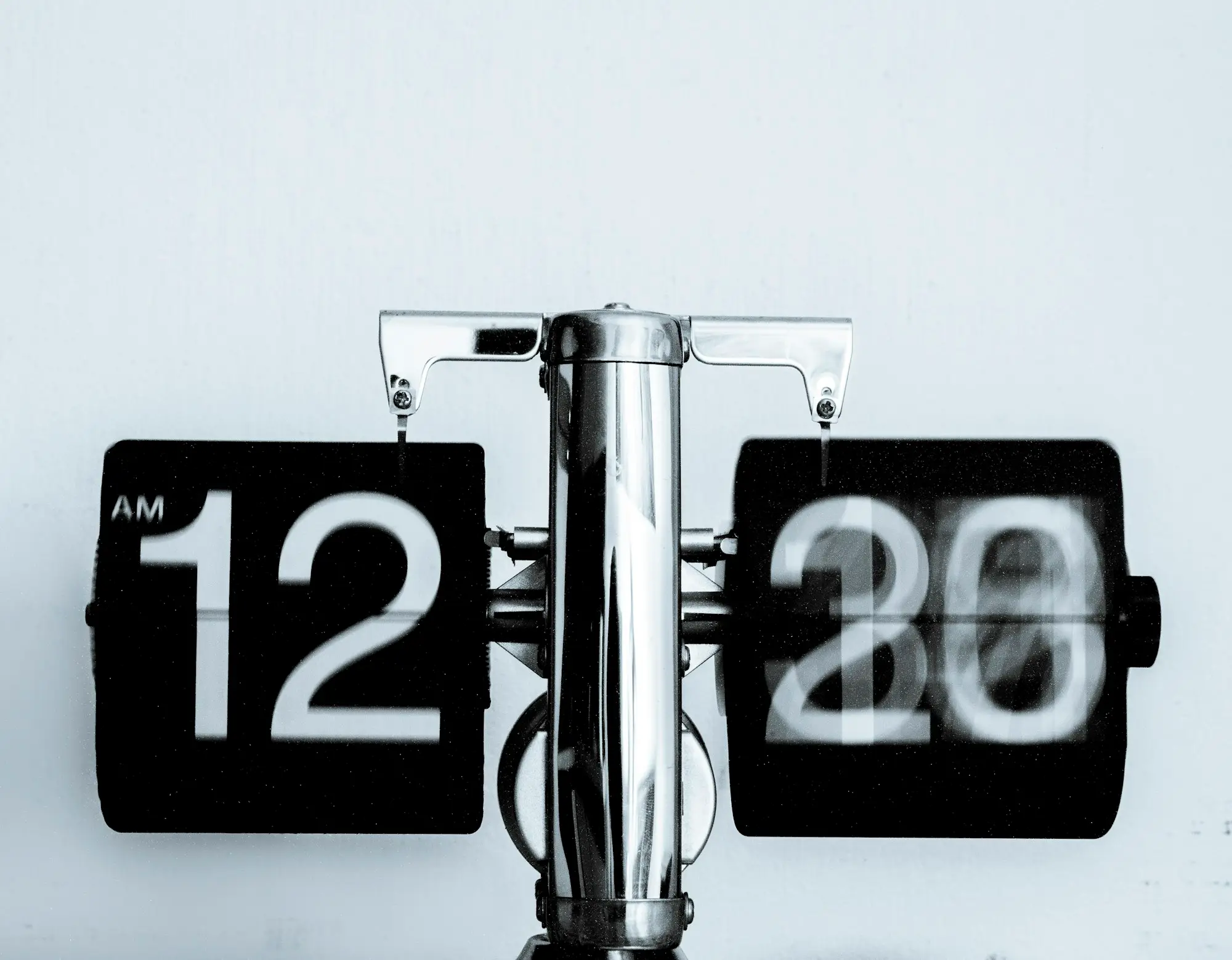 An analog clock face, how long business loan funding really takes